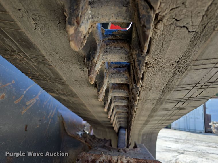 image for item EE8617 2018 Takeuchi TL12R-2 tracked skid steer loader