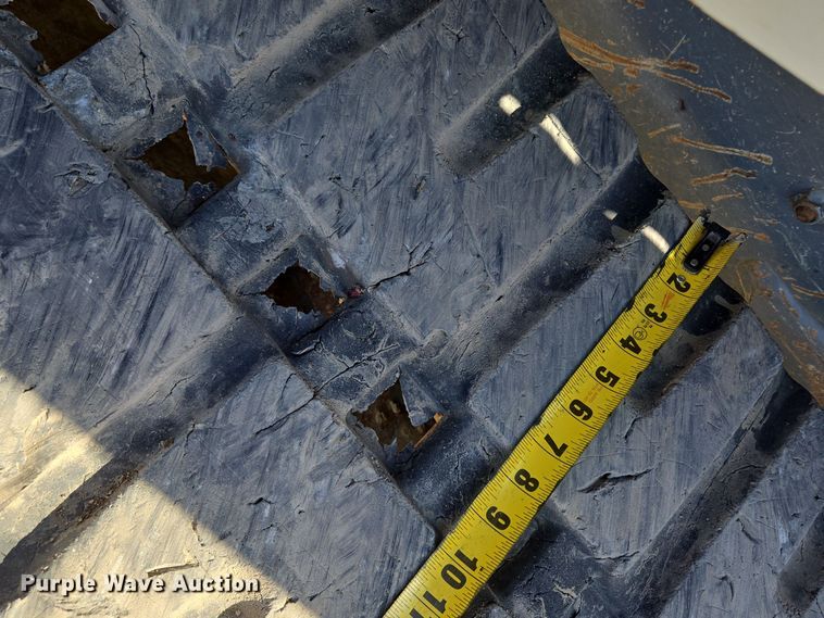 image for item EE8617 2018 Takeuchi TL12R-2 tracked skid steer loader