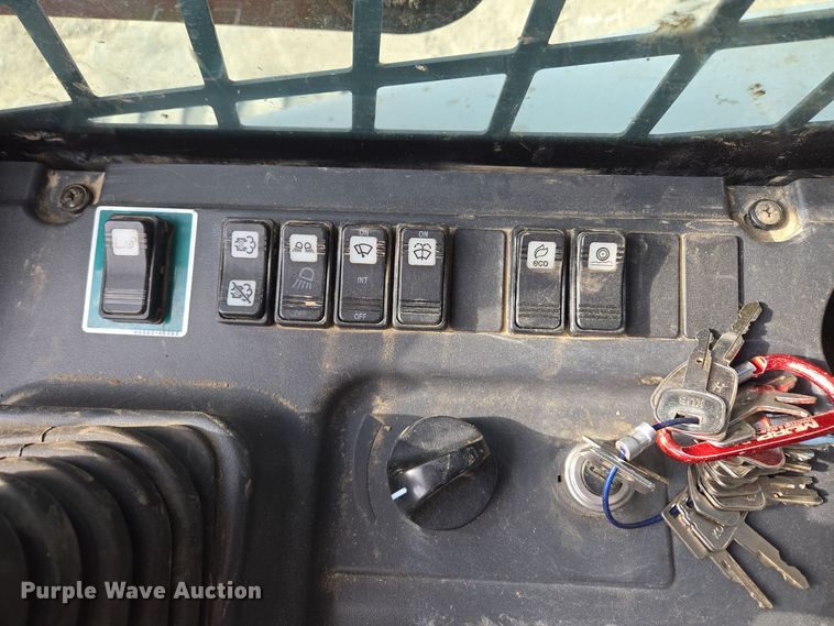 image for item EE8618 2017 Takeuchi TL12R-2 tracked skid steer loader