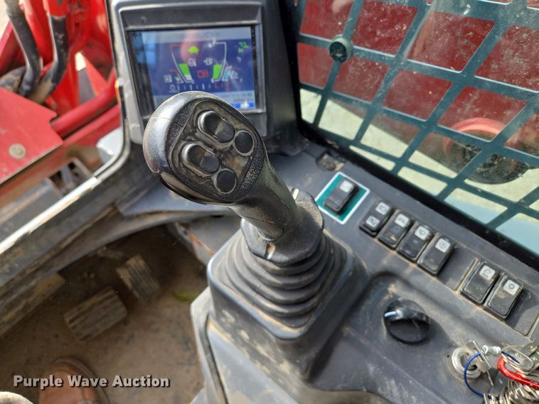 image for item EE8618 2017 Takeuchi TL12R-2 tracked skid steer loader