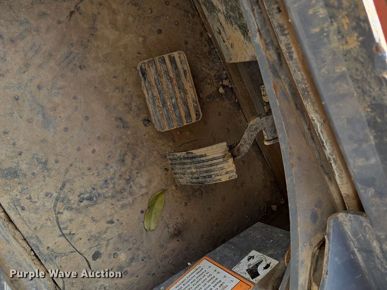 image for item EE8618 2017 Takeuchi TL12R-2 tracked skid steer loader