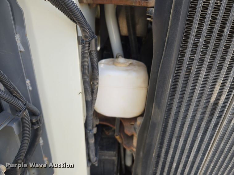 image for item EE8618 2017 Takeuchi TL12R-2 tracked skid steer loader