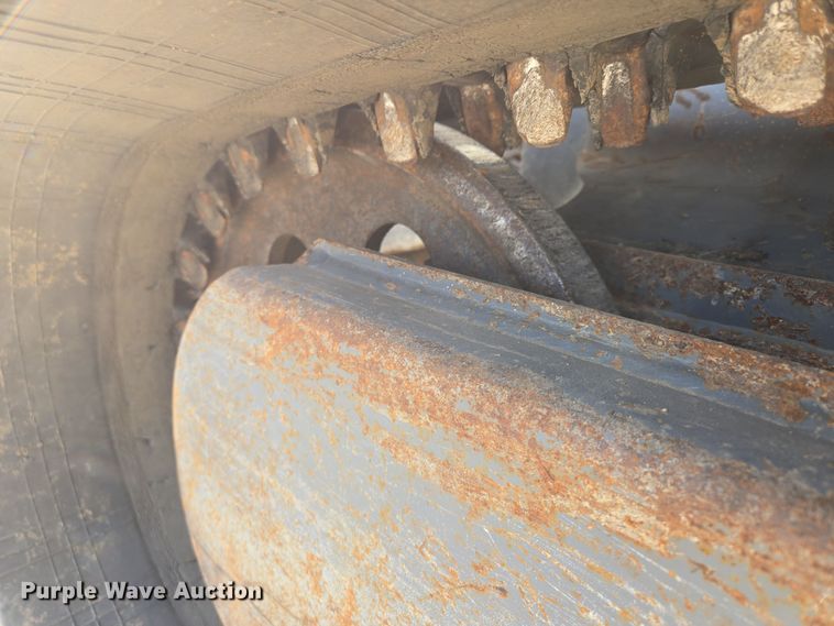 image for item EE8618 2017 Takeuchi TL12R-2 tracked skid steer loader