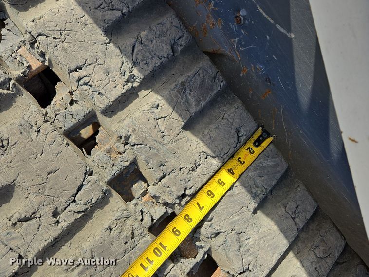 image for item EE8618 2017 Takeuchi TL12R-2 tracked skid steer loader