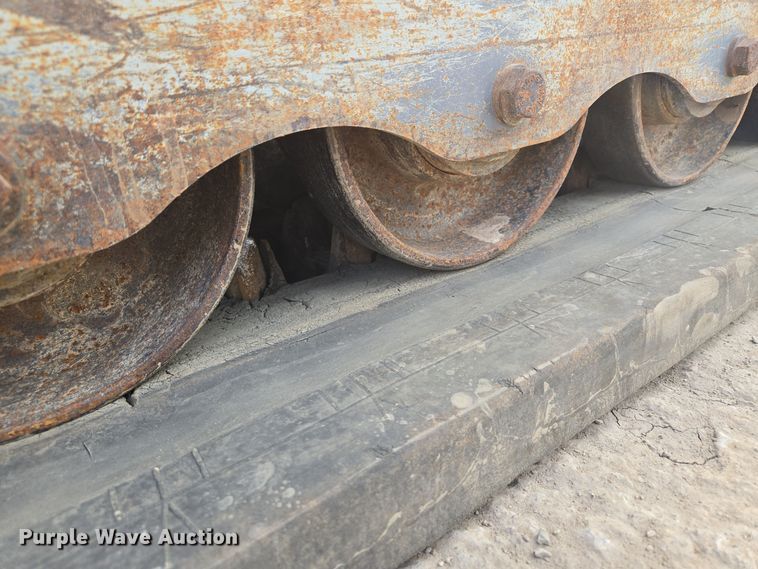 image for item EE8618 2017 Takeuchi TL12R-2 tracked skid steer loader