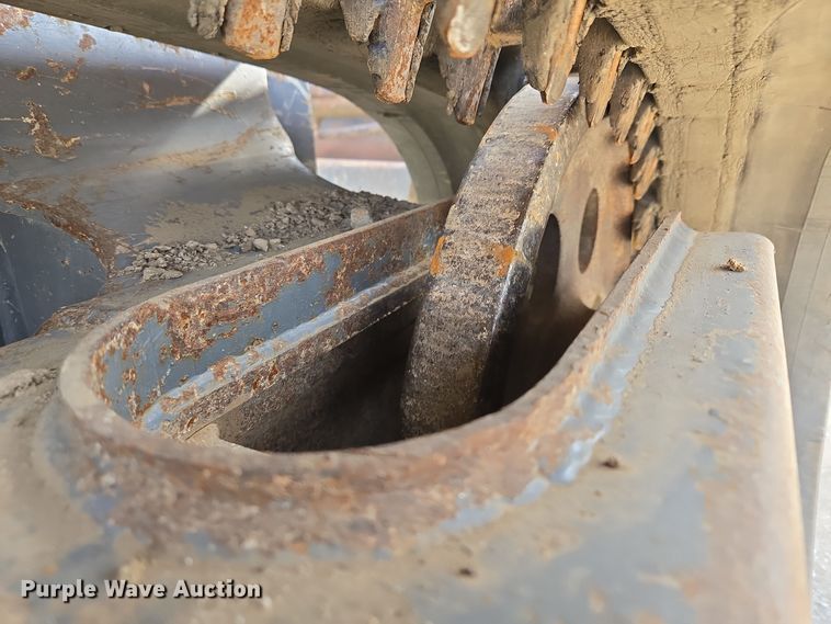 image for item EE8618 2017 Takeuchi TL12R-2 tracked skid steer loader