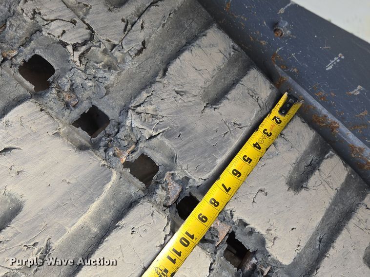 image for item EE8618 2017 Takeuchi TL12R-2 tracked skid steer loader