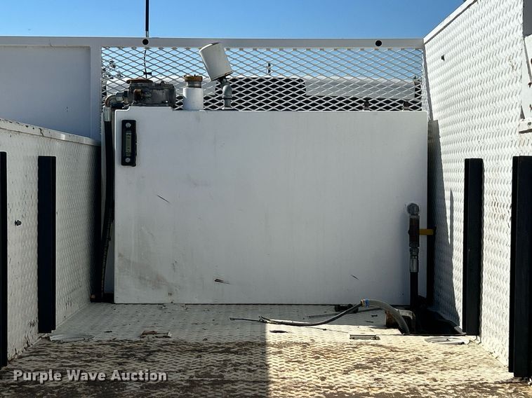 image for item EG1163 2018 Dodge Ram 5500HD utility / service truck