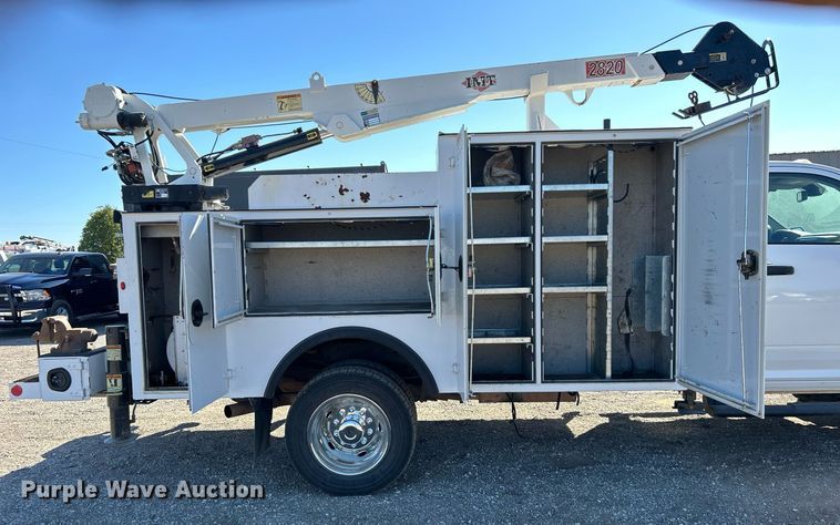 image for item EG1163 2018 Dodge Ram 5500HD utility / service truck