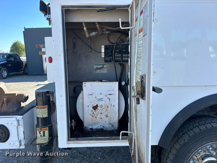 image for item EG1163 2018 Dodge Ram 5500HD utility / service truck