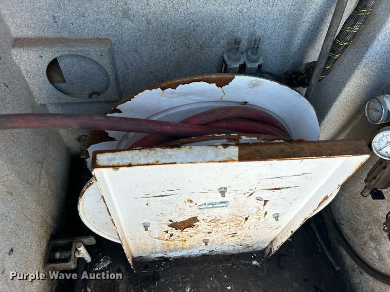 image for item EG1163 2018 Dodge Ram 5500HD utility / service truck