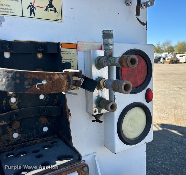 image for item EG1163 2018 Dodge Ram 5500HD utility / service truck