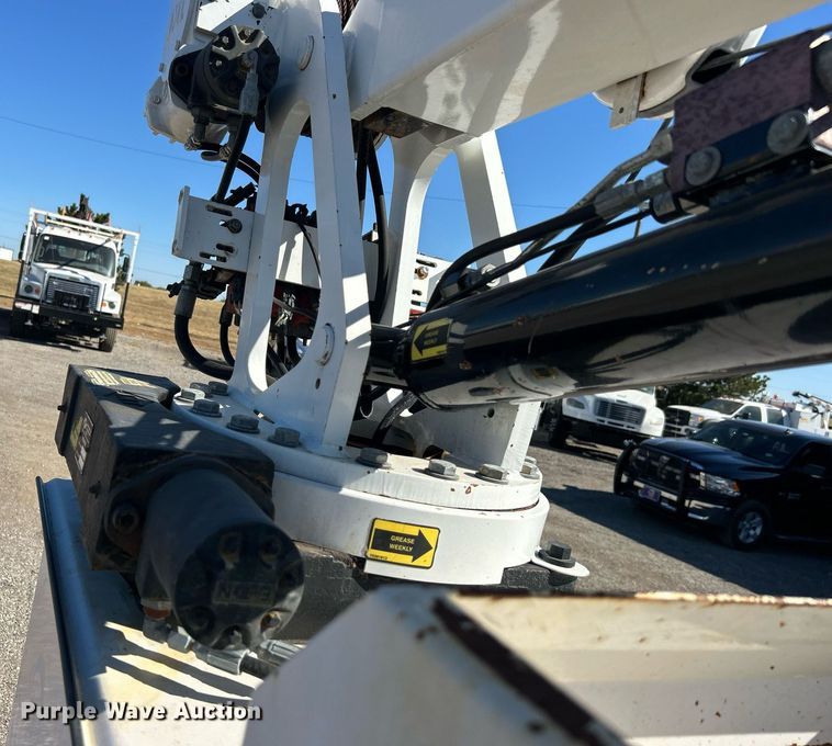 image for item EG1163 2018 Dodge Ram 5500HD utility / service truck