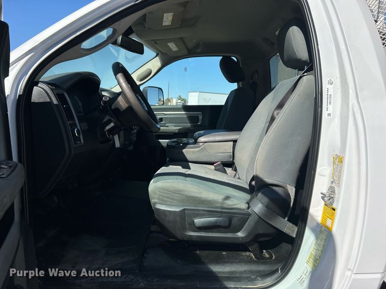 image for item EG1163 2018 Dodge Ram 5500HD utility / service truck