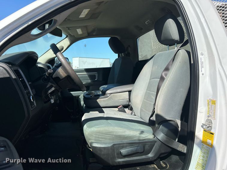 image for item EG1163 2018 Dodge Ram 5500HD utility / service truck