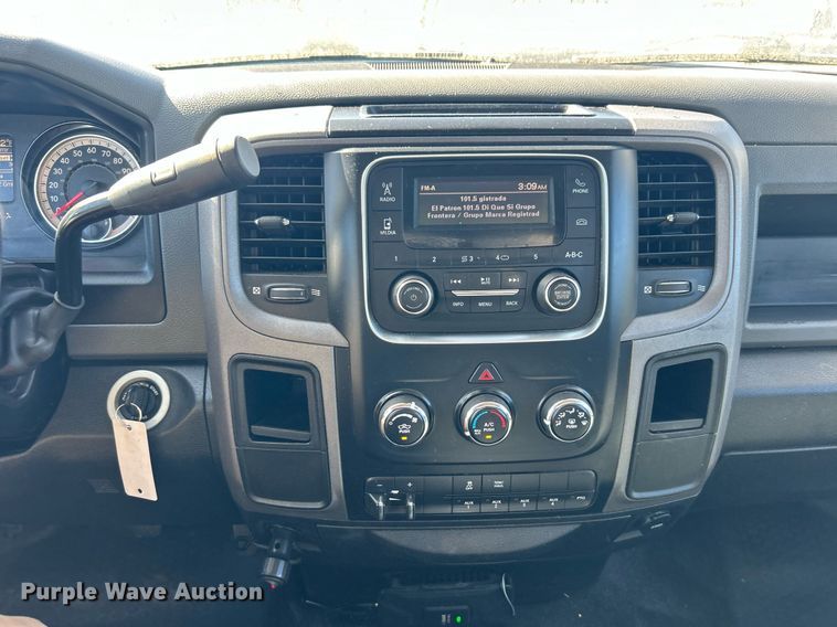 image for item EG1163 2018 Dodge Ram 5500HD utility / service truck