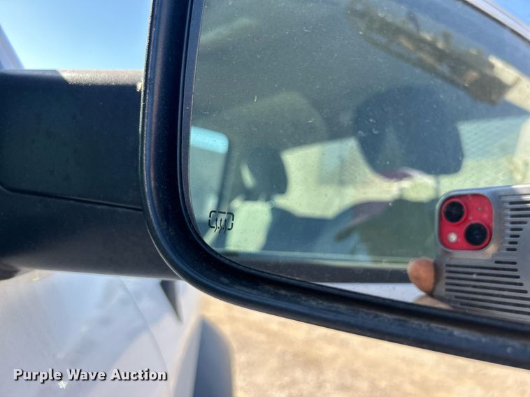 image for item EG1163 2018 Dodge Ram 5500HD utility / service truck