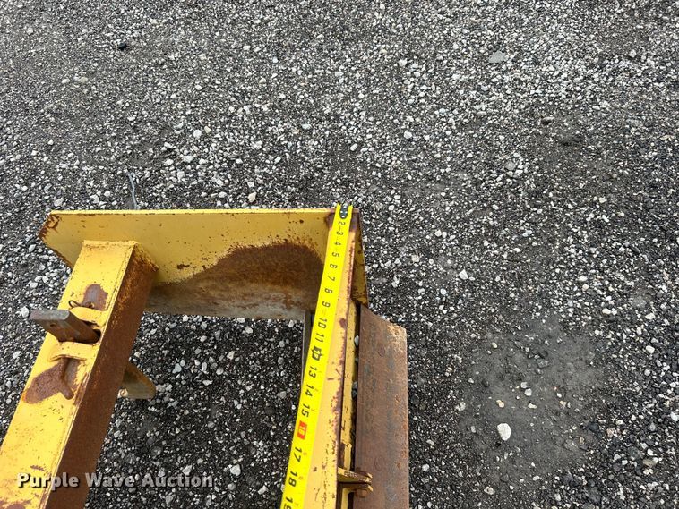 image for item EG1591 Ford 345D landscape tractor