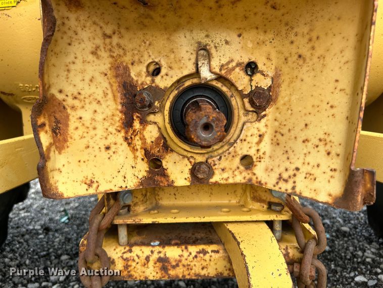 image for item EG1591 Ford 345D landscape tractor