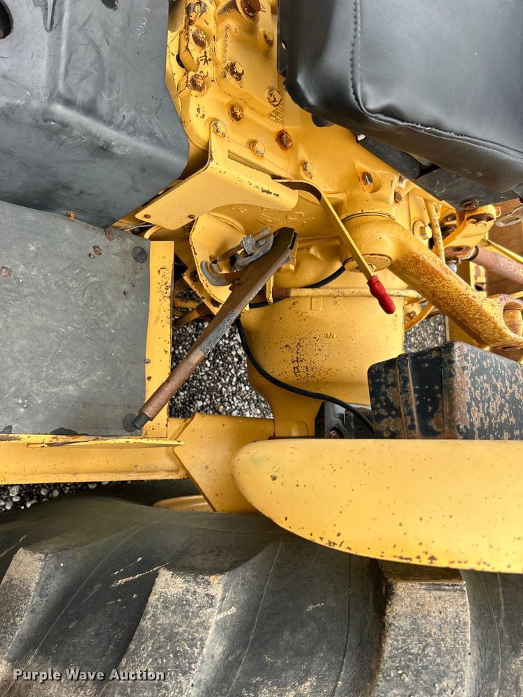 image for item EG1591 Ford 345D landscape tractor