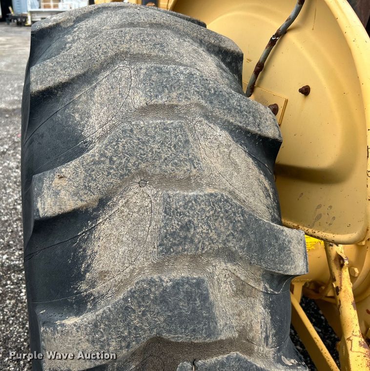 image for item EG1591 Ford 345D landscape tractor