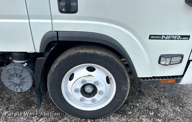image for item EG1594 2017 Isuzu NPR HD Crew Cab utility / service truck
