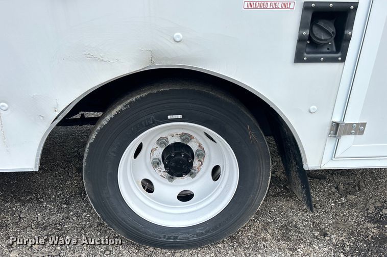 image for item EG1594 2017 Isuzu NPR HD Crew Cab utility / service truck