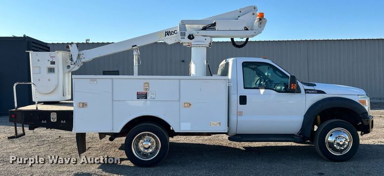 image for item EG2172 2012 Ford F450 Super Duty  bucket truck