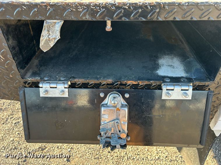 image for item EG2172 2012 Ford F450 Super Duty  bucket truck