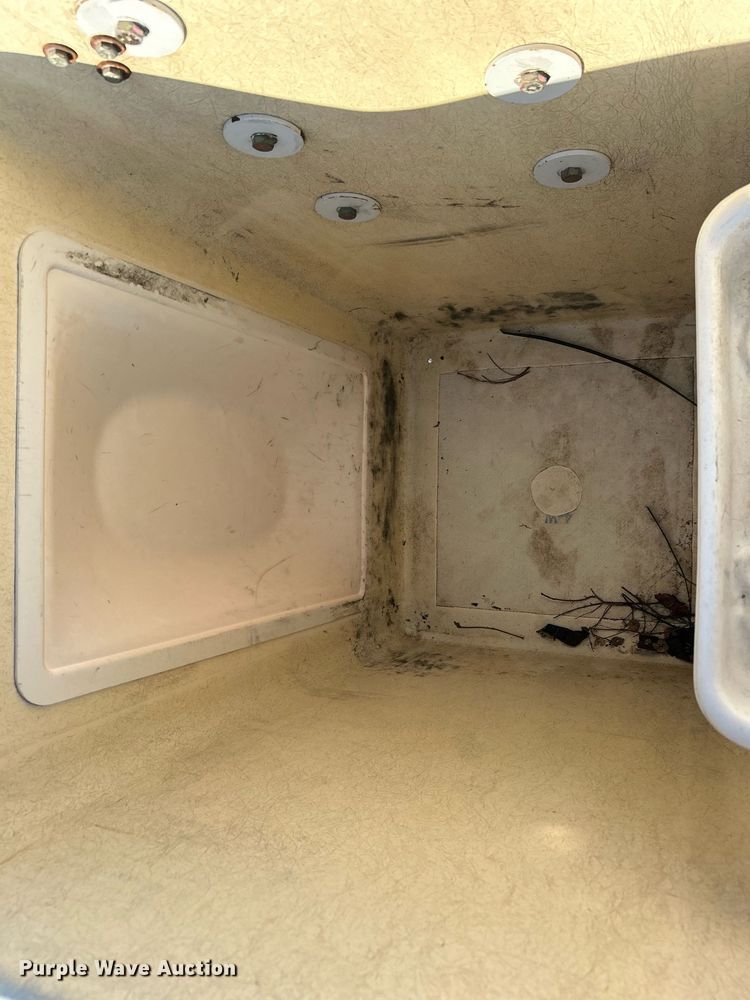 image for item EG2172 2012 Ford F450 Super Duty  bucket truck