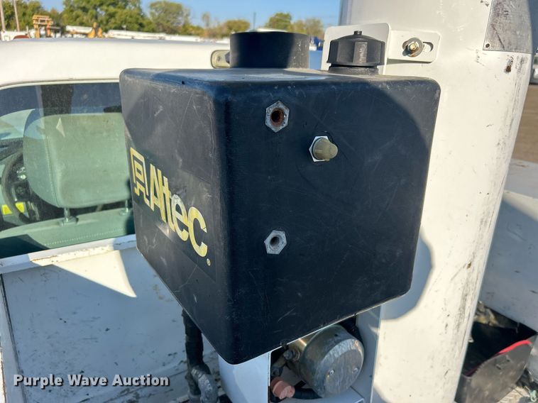 image for item EG2172 2012 Ford F450 Super Duty  bucket truck