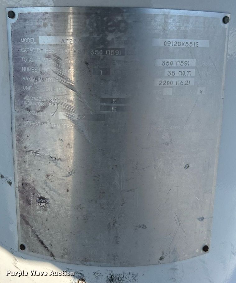 image for item EG2172 2012 Ford F450 Super Duty  bucket truck