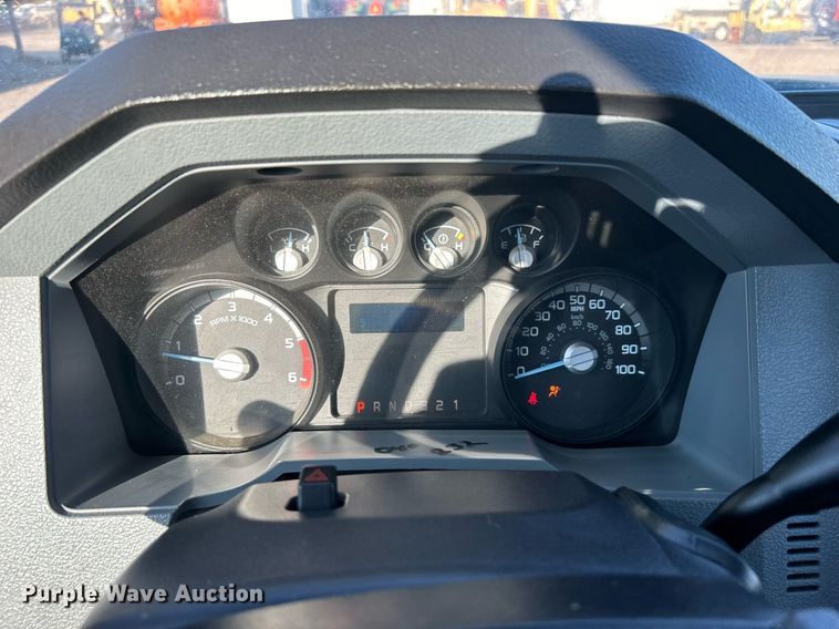 image for item EG2172 2012 Ford F450 Super Duty  bucket truck