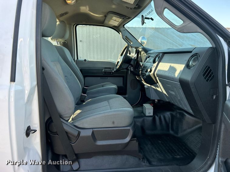 image for item EG2172 2012 Ford F450 Super Duty  bucket truck