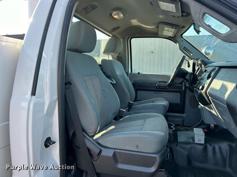 image for item EG2172 2012 Ford F450 Super Duty  bucket truck