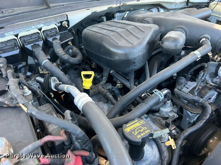 image for item EG2172 2012 Ford F450 Super Duty  bucket truck