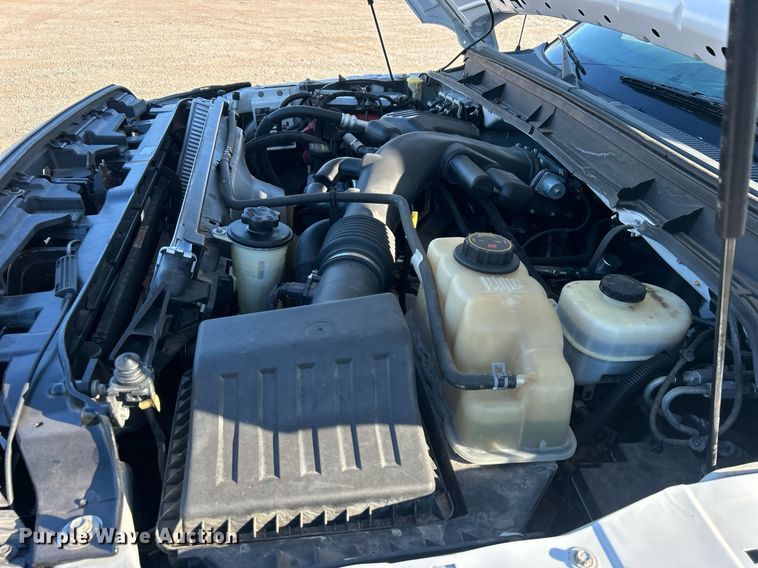 image for item EG2172 2012 Ford F450 Super Duty  bucket truck