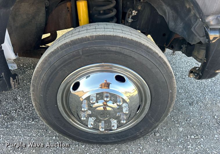 image for item EG2172 2012 Ford F450 Super Duty  bucket truck