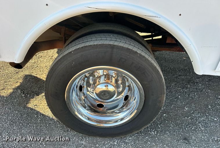 image for item EG2172 2012 Ford F450 Super Duty  bucket truck