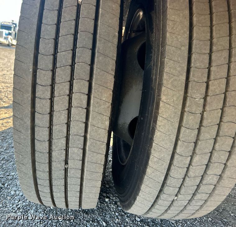 image for item EG2172 2012 Ford F450 Super Duty  bucket truck