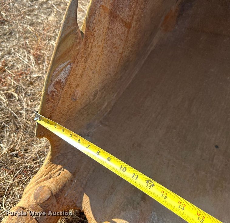 image for item EG2180 2010 Komatsu  PC160LC-8 excavator