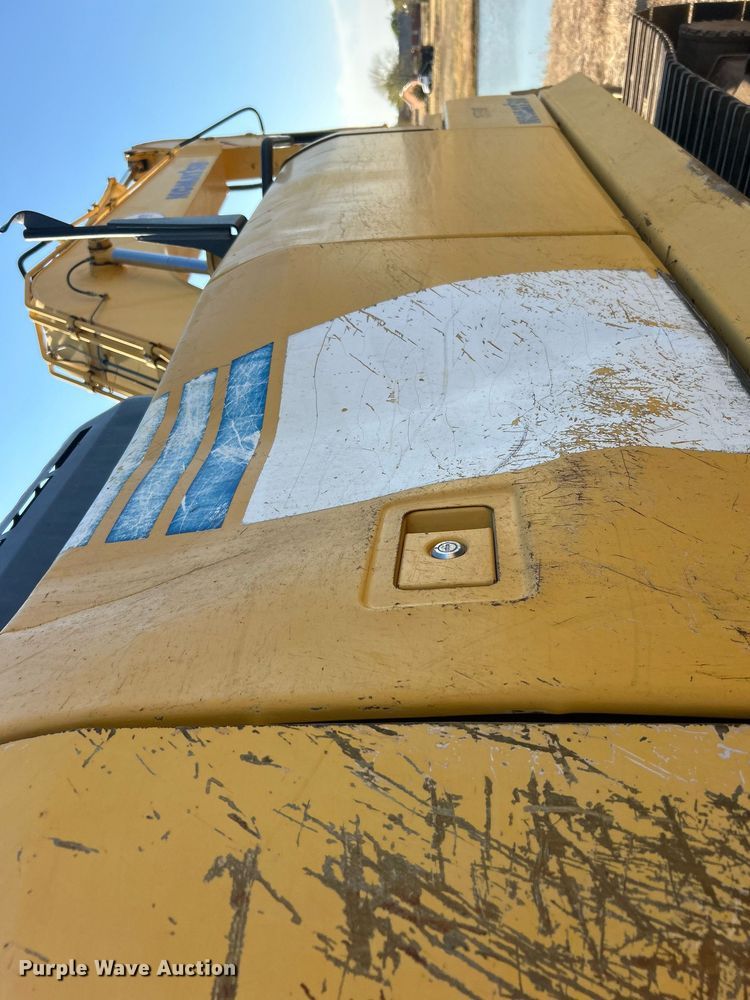 image for item EG2180 2010 Komatsu  PC160LC-8 excavator