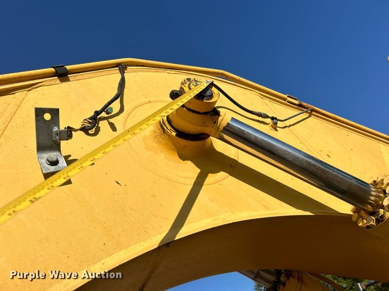 image for item EG2180 2010 Komatsu  PC160LC-8 excavator