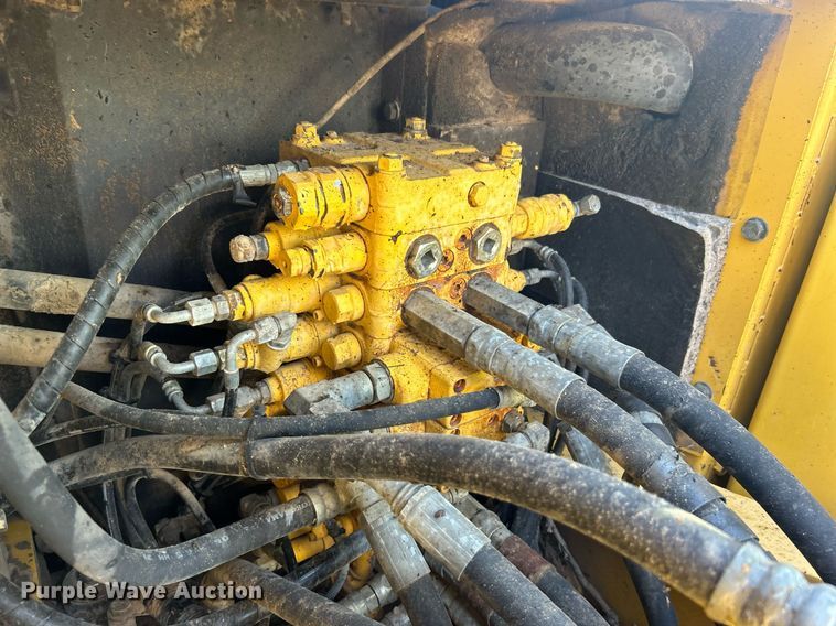 image for item EG2180 2010 Komatsu  PC160LC-8 excavator