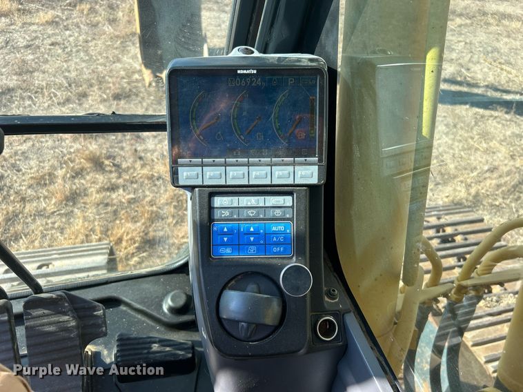 image for item EG2180 2010 Komatsu  PC160LC-8 excavator