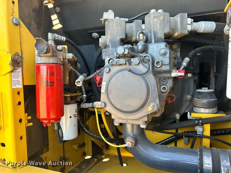 image for item EG2180 2010 Komatsu  PC160LC-8 excavator