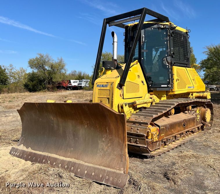 image for item EG2182 2011 Komatsu  D51EX- 22 dozer