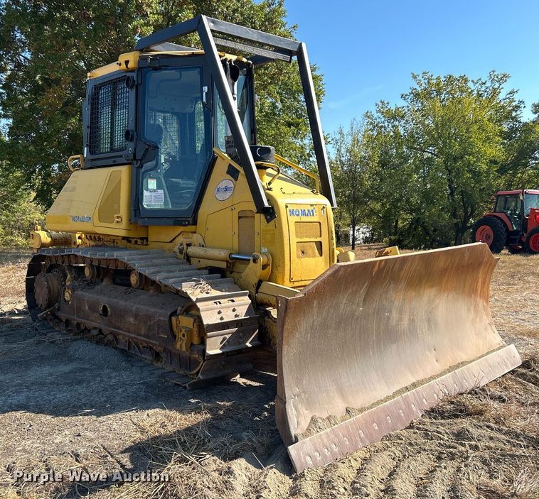 image for item EG2182 2011 Komatsu  D51EX- 22 dozer