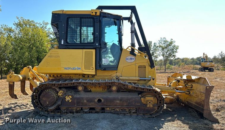 image for item EG2182 2011 Komatsu  D51EX- 22 dozer