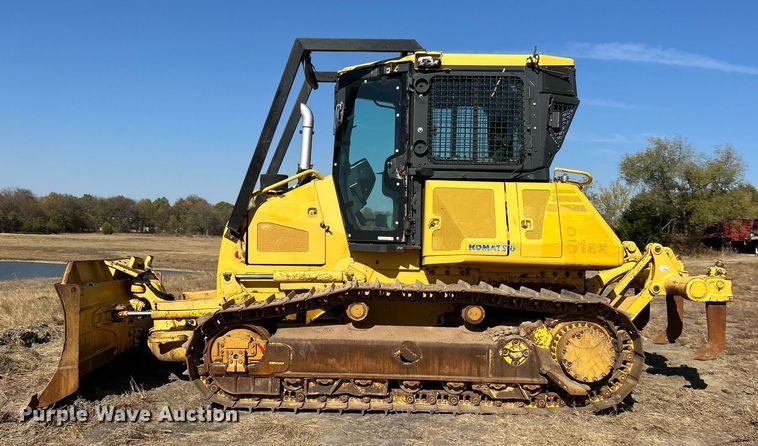 image for item EG2182 2011 Komatsu  D51EX- 22 dozer